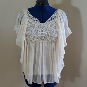 Kohl's creme sheer blouse with lace size 10